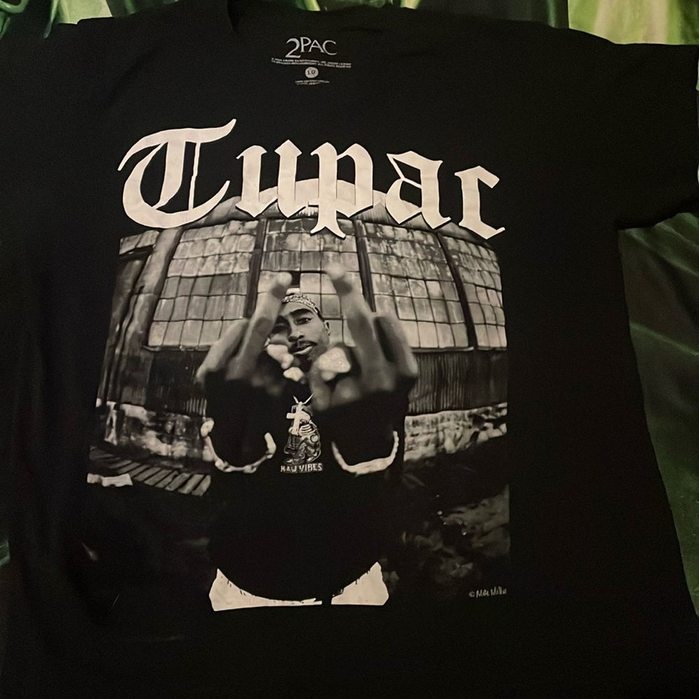 Thrifted size large 100% cotton